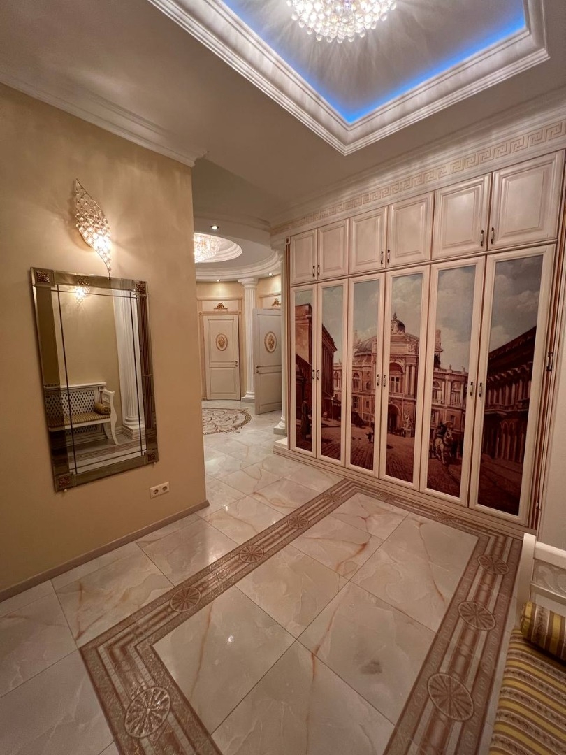 продажа трехкомнатной квартиры номер A-173369 в Приморском районе, фото номер 10